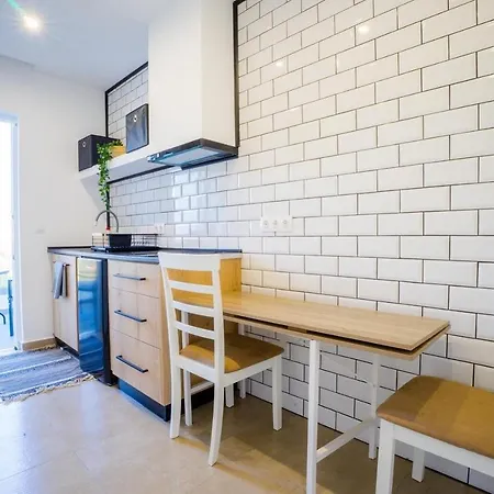 Mousikorama Aparthotel 3*