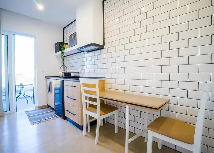 Mousikorama Aparthotel 3*