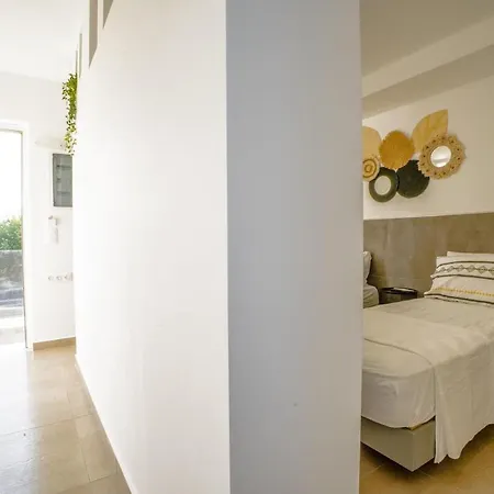 Mousikorama Aparthotel